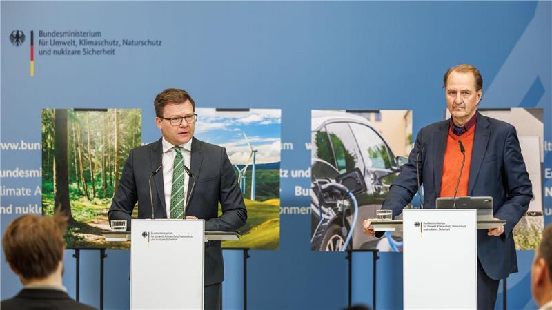 Wie es um den Klimaschutz in Deutschland steht Minister Schneider und UBA-Präsident Messner stellen die Klimabilanz 2025 vor.
