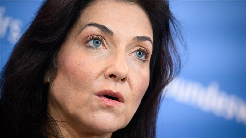 Ministerin Reiche: Rakete- und Feder-Effekt. 