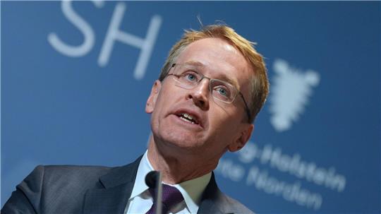 Ministerpräsident Günther informiert sich bei Reise in Finnland auch über Zivilschutz.(Archivbild)