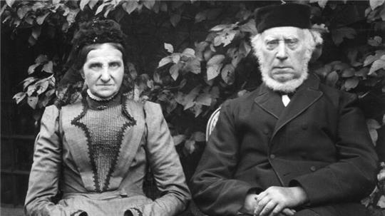 Minna (70) und Wilhelm (80) Katt um 1900.