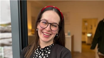 "Mir geht es aktuell richtig gut. Ich bin sehr dankbar und voller Energie in meinem Studio zugange."Caroline Otto aus Estorf am Donnerstag, 29. Januar 2025.