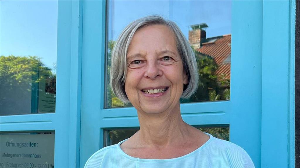 "Mir geht es gut. Bei diesem schönen Wetter gehe ich besonders gerne Walken."  S...