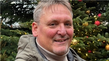 "Mir geht es gut, weil ich als Rentner den Weihnachtsmarkt auch tagsüber genießen kann."Uwe Godehart (66) aus Buxtehude am 17. Dezember 2025