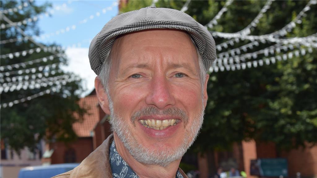 "Mir geht es gut, weil ich für einen guten Zweck arbeiten kann und mal wieder in...