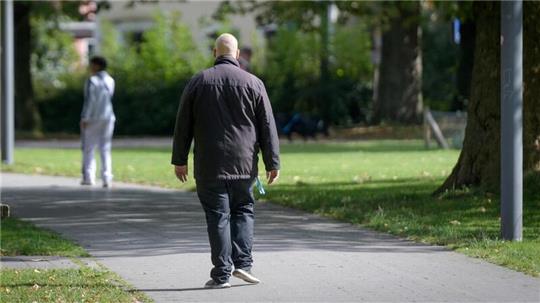 Mirco S. (Name geändert) wollte sich von seiner Ex-Freundin trennen. Dann rammte sie ihm ein Messer in den Oberschenkel. Bis heute leidet er an den Folgen.