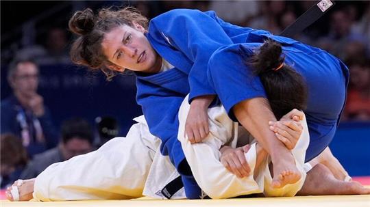 Miriam Butkereit (oben) holt in Paris die erste Medaille für das deutsche Judo-Team.