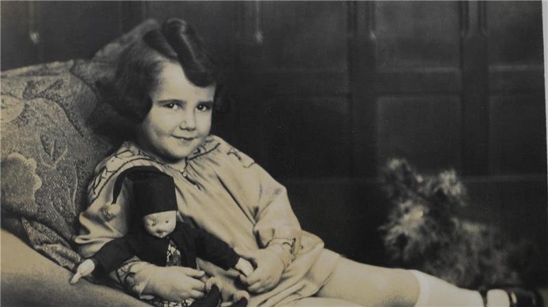 Miriam Elkeles lebte in der Villa Schocken, dem Zuhause ihrer wohlhabenden Familie, die ein Kaufhaus leitete (1937).