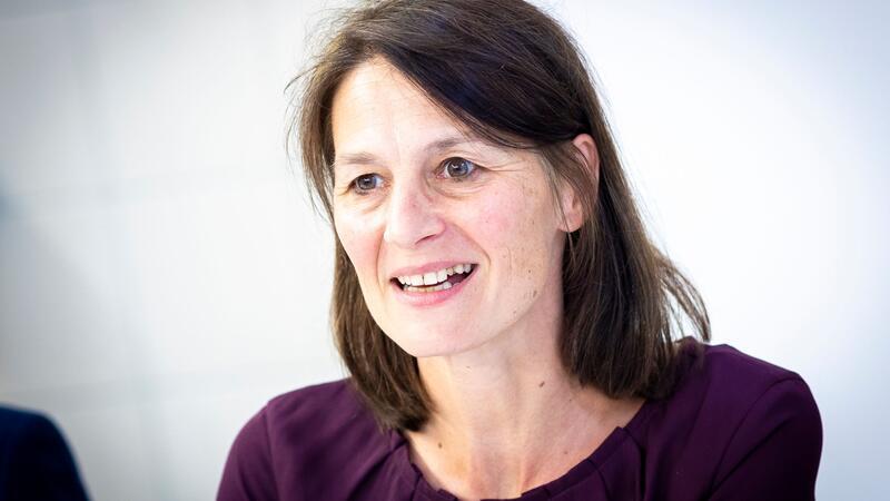 Landwirtschaftsministerin fordert Tierwohlabgabe Miriam Staudte (Bündnis 90/Die Grünen), Landwirtschaftsministerin in Niedersachsen, spricht im Rahmen einer Pressekonferenz.