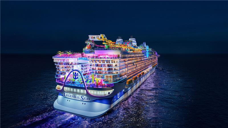 Wasserparks und Wasserstoff: Sechs Schiffs-Premieren 2026 Mit 365 Metern Länge gehört die „Legend of the Seas“ zu den längsten Kreuzfahrtschiffen, die auf den Weltmeeren unterwegs sind.