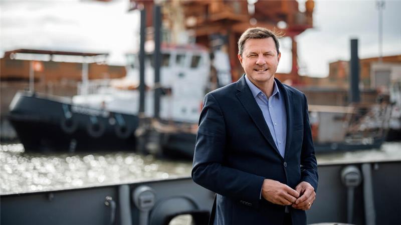 Mit 70 Liegestützen täglich und 6,61 von 10 Punkten auf Platz zwei: Oliver Grundmann (CDU).