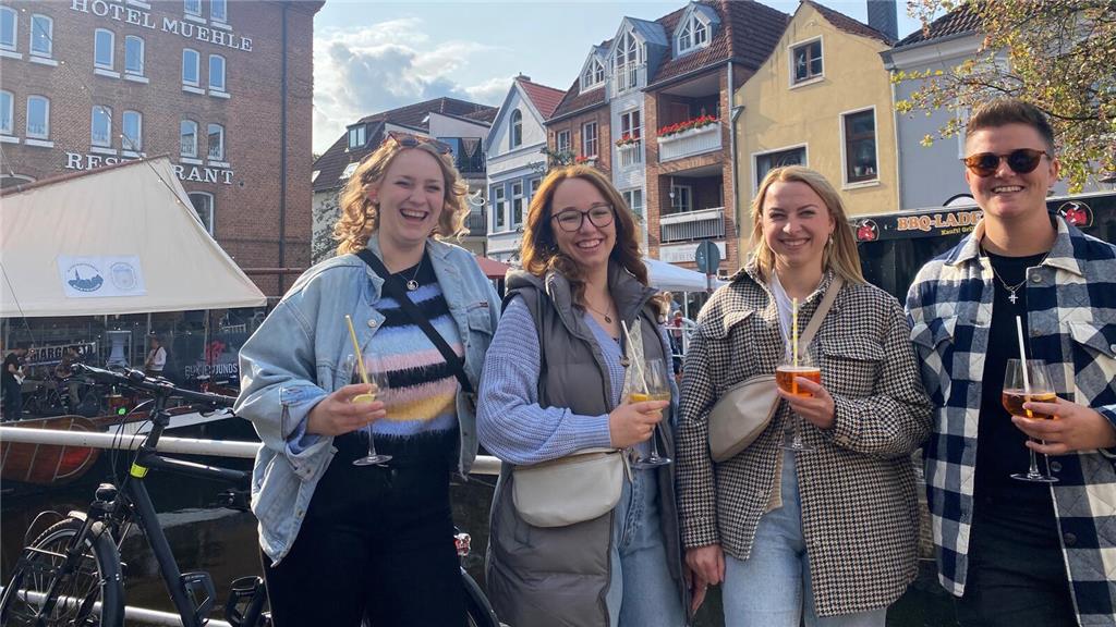 Mit Anna-Lena Kleimeier, Laura Buhler, Kristina Brandt und Hannah Kleimeier aus ...