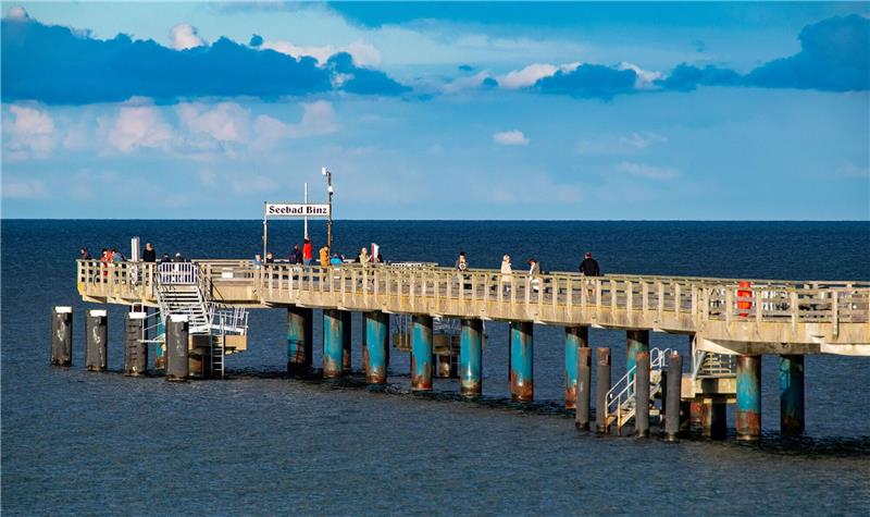 Dem Schweinswal in Nord- und Ostsee geht es sehr schlecht Mit Blick auf den Klimawandel erwartbar: Die Ostsee ist mit 16,8 Grad insgesamt etwa 0,4 Grad wärmer als das langjährige Mittel.