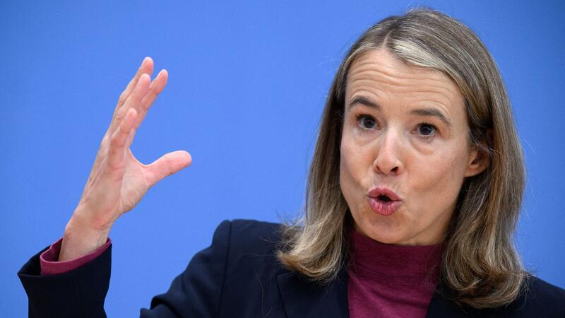 Mit Blick auf die schwache wirtschaftliche Entwicklung Deutschlands sagte die Ökonomin, die Zahlen deuteten auf eine technische Rezession hin.