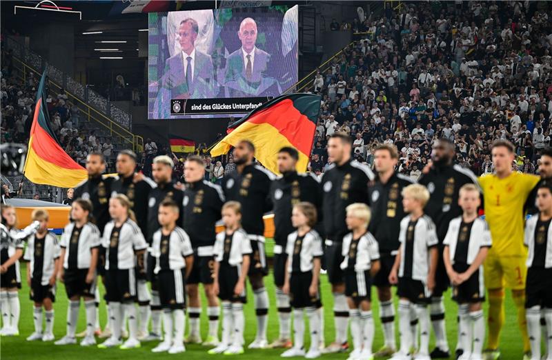 Völler erweckt DFB-Elf – und muss jetzt eigentlich weitermachen Mit Henrichs, Müller und Tah standen gleich drei Neue im Vergleich zum Japan-Spiel in der Startelf.