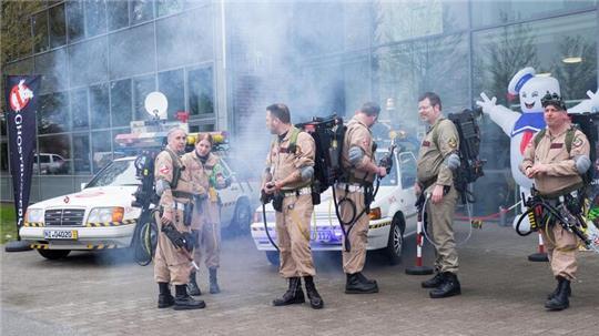 Mit Strahlenpistolen sorgen die deutschen Ghostbusters wieder für reichlich Wirbel in Apensen.