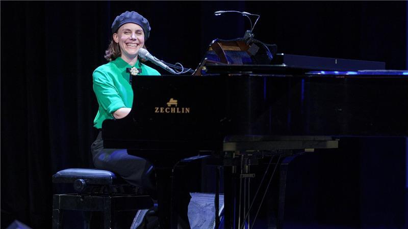 Mit dabei ist auch Anna Depenbusch. (Archivbild)