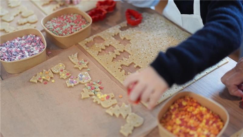 Mit dem Backtag sind nun die Hamburger Märchenschiffe an der Binnenalster eröffnet.