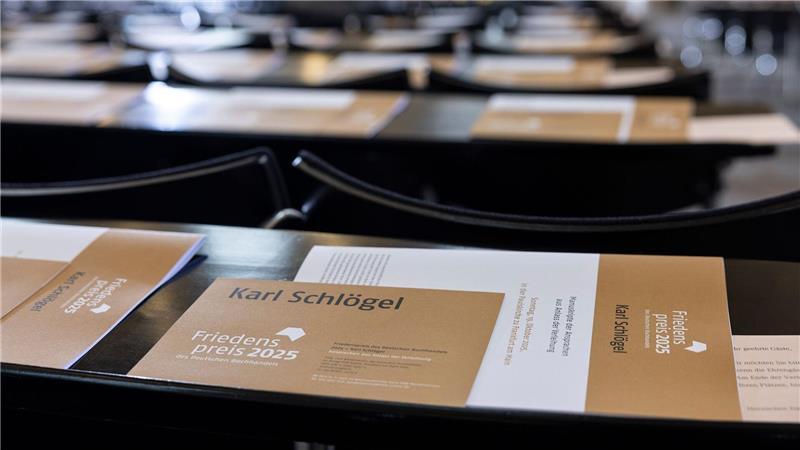 Friedenspreisträger: Annäherung an Putin ebnet Weg zum Krieg Mit dem Festakt endet die Frankfurter Buchmesse.