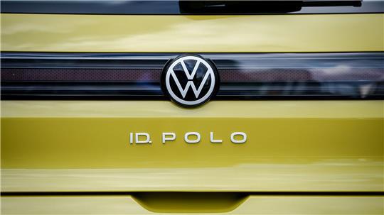 Mit dem ID. Polo verabschiedet sich VW von den Nummern in den Modellnamen und kehrt zu den bekannten Bezeichnungen zurück. Die Studie hatte noch ID.2all geheißen. (Archivbild)
