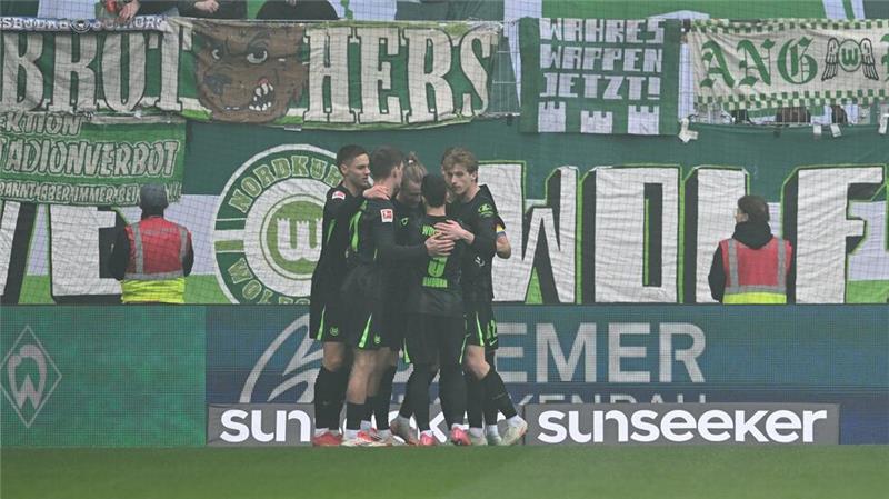 Werder-Krise immer schlimmer: 1:2 gegen Wolfsburg Mit dem Sieg beim Lieblingsgegner Werder Bremen bleibt der VfL Wolfsburg im Rennen um die Europapokal-Plätze dabei.