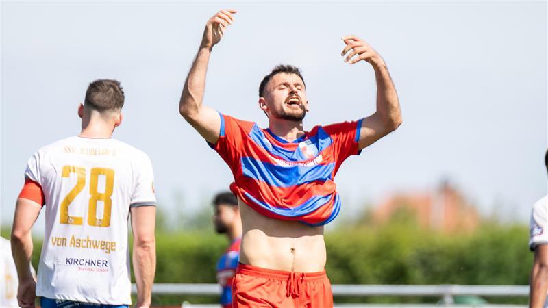 Frust und Enttäuschung bei D/A: Das Pokalfinale in Bildern Mit dem eingewechselten Haris Hyseni erspielt sich D/A nach der Pause Chancen.