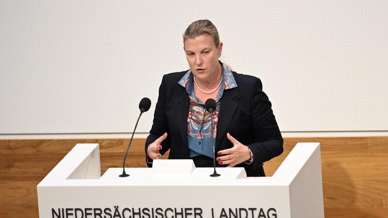 Mit dem neuen Gremium soll die demokratische Kontrolle des Verfassungsschutzes gestärkt werden, sagt CDU-Fraktionsmanagerin Hermann.