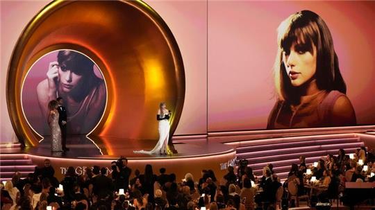 Mit dem vierten Preis für das beste Pop-Gesangsalbum lässt Taylor Swift die Musikgrößen Paul Simon, Frank Sinatra und Stevie Wonder hinter sich, die je dreimal in der Kategorie ausgezeichnet wurden.