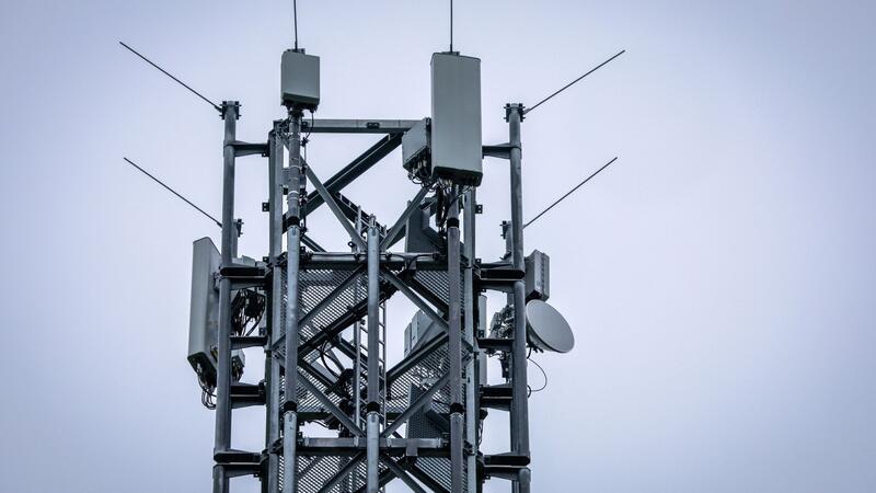Mit der Deutschen Telekom, O2 Telefónica und Vodafone gibt es drei etablierte Netzbetreiber und mit 1&1 seit kurzem auch eine Nummer vier.