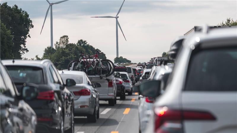 Mit der Maßnahme soll der CO2-Ausstoß des Verkehrssektors deutlich gesenkt werden. (Symbolbild)