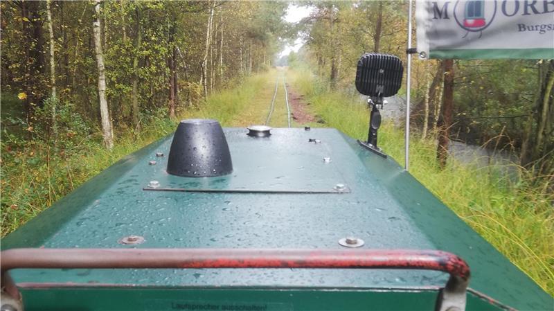 Mit der Moorbahn Burg Sittensen im Tister Bauernmoor unterwegs.
