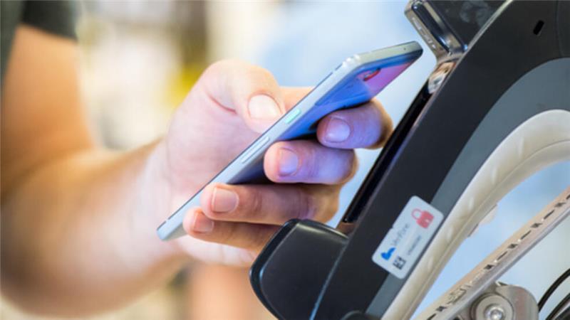 Mit der Smartphone bezahlen ist für viele Kunden inzwischen Routine.