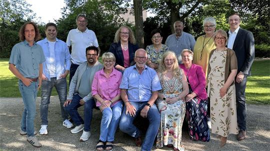 Mit diesem Bild stellt die CDU ihre Kandidatinnen und Kandidaten für den Gemeinderat Himmelpforten vor. Vorne in der Mitte: Frank Wassermann als Bürgermeisterkandidat.