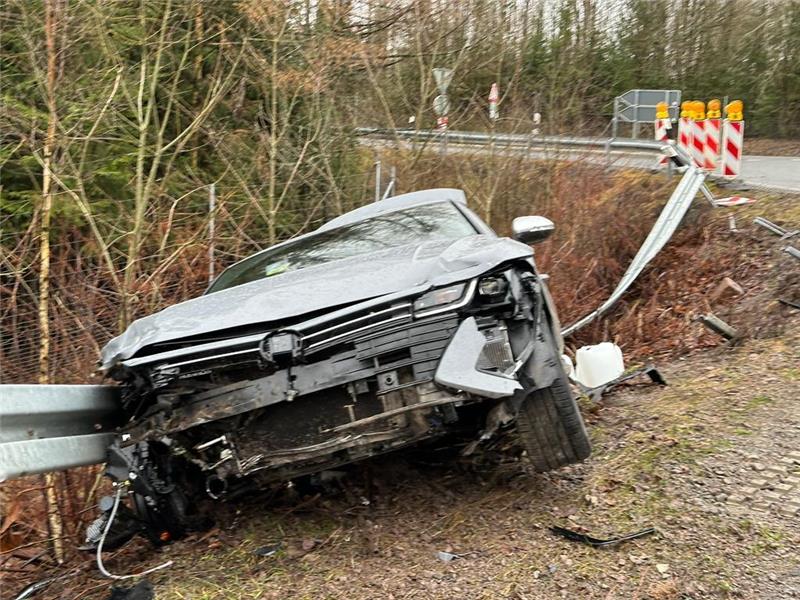 Mit diesem Fluchtfahrzeug sollen die Automatensprenger zunächst verunfallt sein. Foto: Eggers