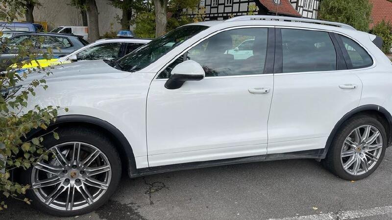 Rätsel um verschwundenen Unternehmer: Auto endlich gefunden Mit diesem weißen SUV war Jörg D. zuletzt unterwegs.