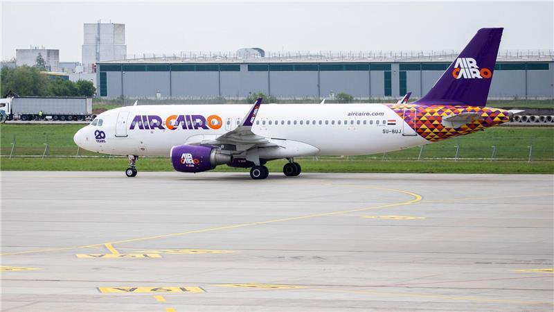 Bundesregierung holt sudanesische Flüchtlinge per Flugzeug Mit einem Flug aus Kairo wurden die Flüchtlinge nach Hannover gebracht. Die meisten von ihnen stammen aus dem Sudan.