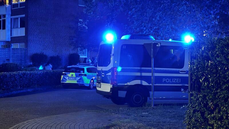 Mit einem Großaufgebot war die Polizei in Stade-Bützfleth vor Ort.