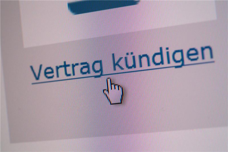 Online-Verträge: Ab Anfang Juli ist der Kündigungsbutton Pflicht Mit einem Mausklick soll ab 1. Juli das Kündigen von Online-Verträgen möglich sein.