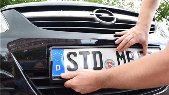 Mit einem eigenen Kennzeichen BUX oder BX soll die lokale Identität in den Städten gestärkt werden.