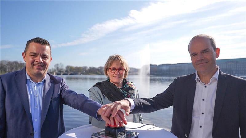 Mit einem roten Knopf wurde die Fontäne eingeschaltet.
