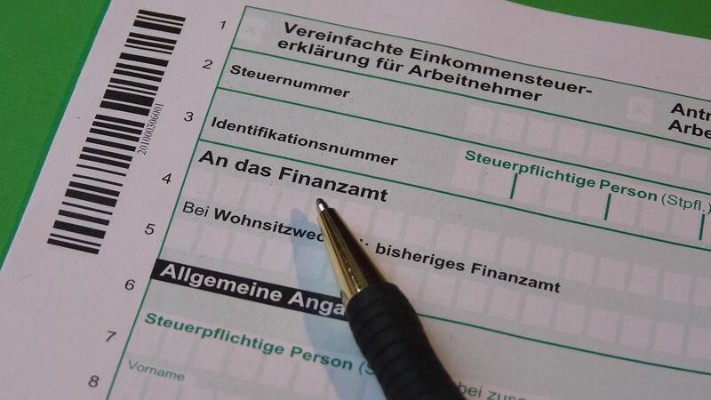 Weshalb das Finanzamt Stade im Schnitt 55 Tage für den Steuerbescheid braucht Mit einer Bearbeitungszeit von 55,8 Tagen im Schnitt liegt das Stader Finanzamt deutschlandweit im Mittelfeld.