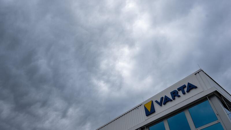Radikalkur bei Varta - Aktionäre sollen leer ausgehen Mit einer Radikalkur soll der kriselnde Batteriekonzern Varta wieder auf Kurs gebracht werden.