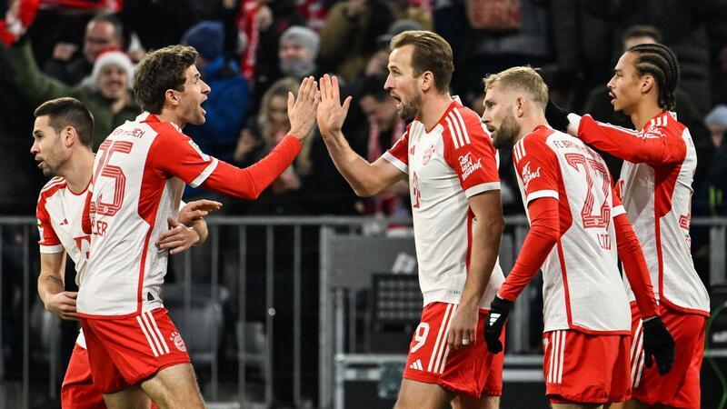 Mit einer souveränen Leistung schlug der FC Bayern den VfB Stuttgart mit 3:0.