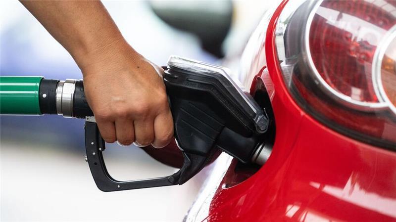 ADAC warnt: Warum Tanken ab 2027 richtig teuer wird Mit einer steigenden CO2-Bepreisung soll ein Anreiz für mehr Sparsamkeit sowie zum Umstieg auf klimafreundliche Technologien gesetzt werden.