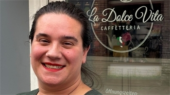 "Mit geht es ausgezeichnet, denn zum Herbst passt unser neuer Tiramisu-Pistazien-Kuchen."Angela Kijamet_Baldetti, Inhaberin Café La Dolce Vita, am Freitag, 16. Oktober 2026.