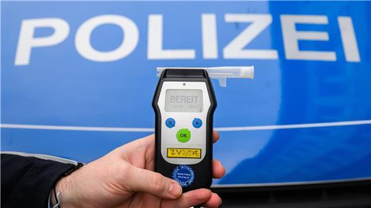 Mit hohen Promillewerten wurden Autofahrer in den Stader Nachbarkreisen von der Polizei erwischt (Symbolbild).