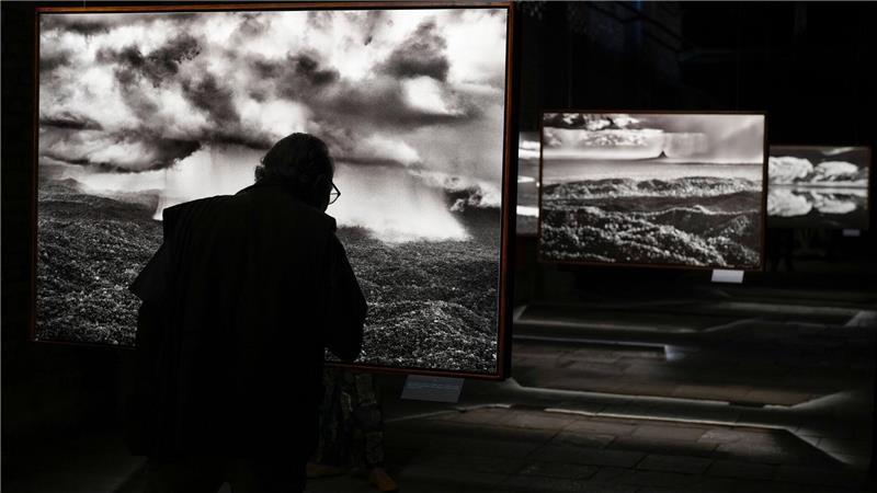 Mit imposanten Landschaftsaufnahmen und intensiven Tierbilder warb Salgado  für mehr Umweltschutz.