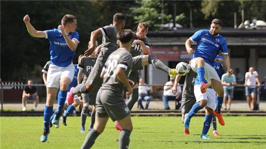 Mit nur einem Punkt aus 17 Spielen stand der FC Cuxhaven II ganz unten in der Tabelle der Fußball-Bezirksliga. Nun sind sie das dritte Mal in der Rückrunde nicht angetreten.