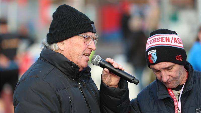 Mit seinen Events spendiert Dirk Ludewig seit Jahrzehnten Freude, einen eigenen Wunsch hat der D/A-Stadionsprecher aber auch: Er möchte seinen Verein in der 3. Liga begleiten.