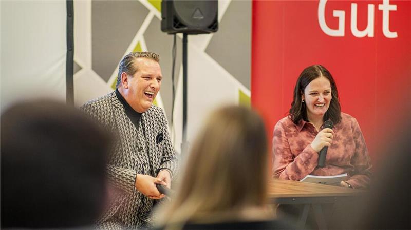 5 Gründer-Tipps von „Höhle der Löwen“-Investor Ralf Dümmel Mit seiner langjährigen Erfahrung aus „Die Höhle der Löwen“ inspiriert er angehende Gründer und Gründerinnen und Selbstständige.
