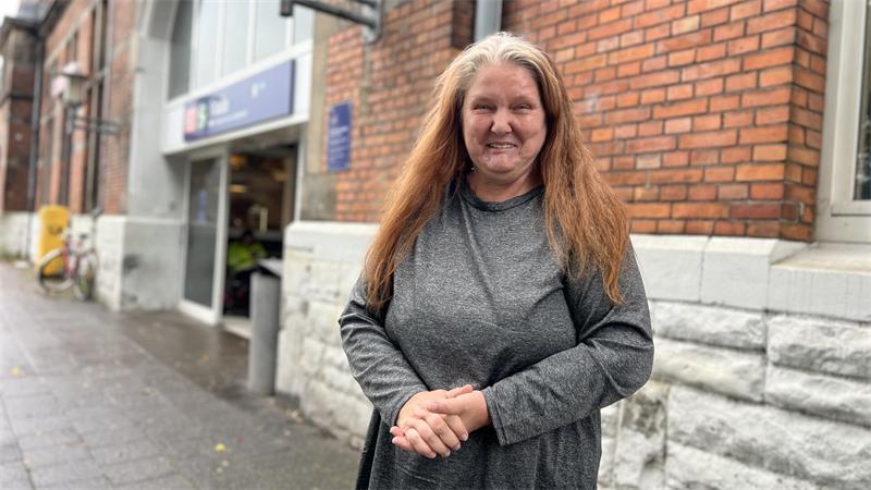Claudia vom Bahnhof: Erinnerungen an eine Kindheit in Stade Mit vier Jahren zog Claudia Schütte 1971 mit ihrer fünfköpfigen Familie in das Gebäude Am Bahnhof 14.